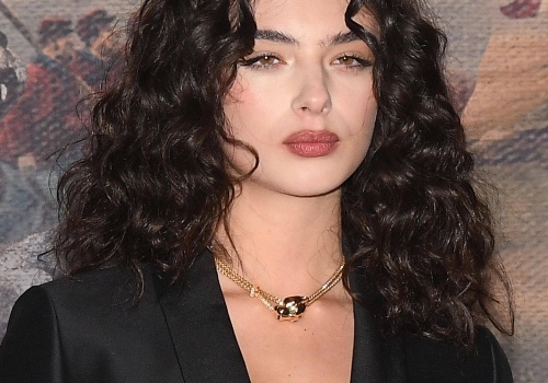 Córka Moniki Bellucci Deva Cassel: Czy miłość do mody wygra z miłością do kina?