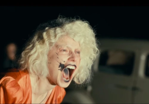 Panna młoda od Maggie Gyllenhaal stawia pytanie. To zmienia spojrzenie na klasykę Frankensteina