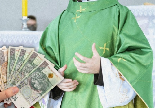 Nowe kary finansowe w Kościele od marca. Koniec świętego spokoju dla duchownych