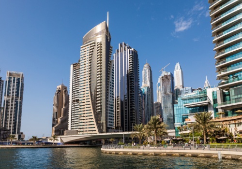 Szef łódzkiej firmy relacjonuje z Dubaju: Widzieliśmy kłęby dymu