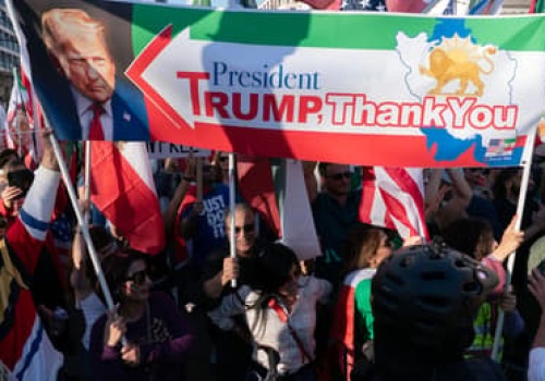 Amerykanie podzieleni w sprawie Iranu, ale w Waszyngtonie na razie górą jastrzębie