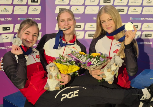 Trzy medale Polaków na koniec MŚJ w łyżwiarstwie szybkim!