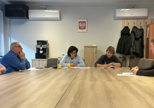 Ostra wymiana zdań. Radny opuścił obrady. W tle legalność komisji i... referendum