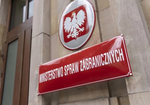 MSZ uruchamia specjalną infolinię dla Polaków, którzy utknęli na Bliskim Wschodzie