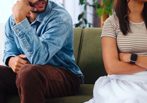 Kacper wrócił po latach do licealnej miłości. Żałuje, bo powiedział jej o sobie za dużo