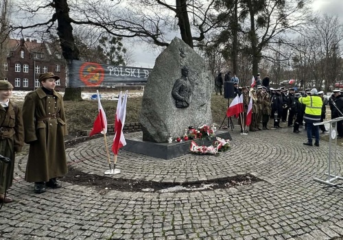 Narodowy Dzień Pamięci „Żołnierzy Wyklętych” na Pomorzu. Reporter rozmawiał z uczestnikami uroczystości