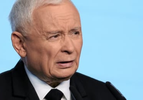 Kaczyński porozmyślał i Jakiego także wysłał przed komisję etyki