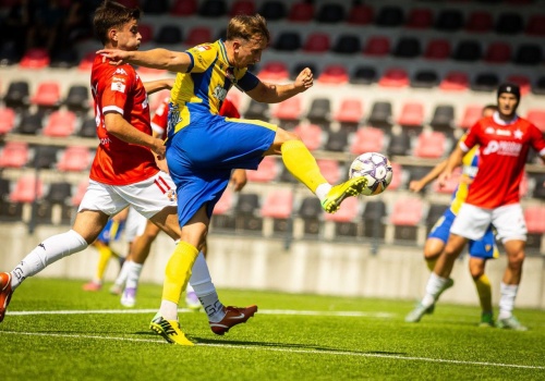 3. liga znowu gra. Mocny początek czołówki