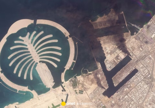 Pożar przy słynnej palmie w Dubaju. W porcie spadły szczątki przechwyconego obiektu