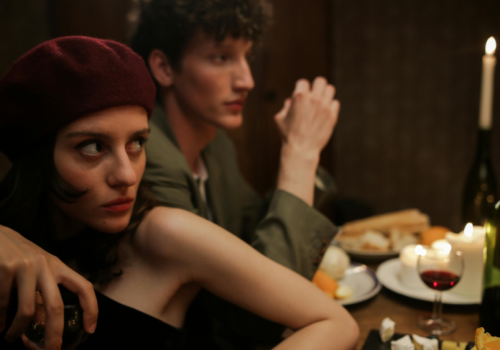 Zarabia o 1000 zł więcej od męża. Przez swoją samowystarczalność nie czuje się zaopiekowana