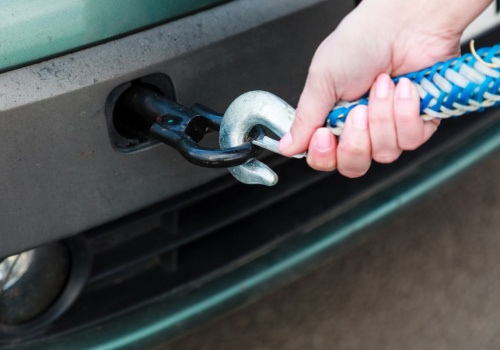 Holujesz auto z automatem? Uważaj na limity, to moment, gdy łatwo o kosztowny błąd