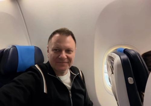 Robert Klatt z Classic utknął przez wojnę w Dubaju. Wiemy, co dzieje się z wokalistą