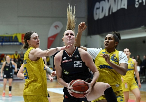 Ograły mistrza, ale nic im to nie dało. Znamy pary play-off!