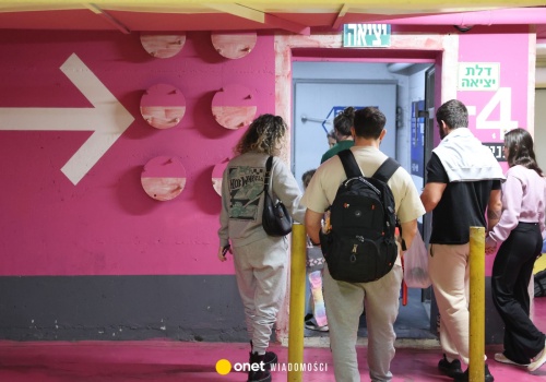 Irańskie rakiety nad Tel Awiwem. O czym rozmawiamy w schronie? O czymkolwiek, byle nie o wojnie