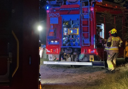 Groźny pożar w Bugaju. Na miejscu kilkudziesięciu stażaków