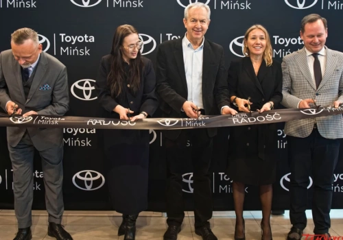 Nowy salon Toyoty w Stojadłach otwarty. To kolejny krok w rozwoju Grupy Radość