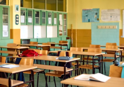 Spór RIO z ministerstwem o wynagrodzenia nauczycieli. Zamiast wyjaśnień gminy mają problem