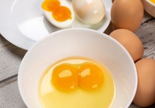 Takie jajko nie zdarza się zbyt często. Wiele osób nie wie, co z nim zrobić