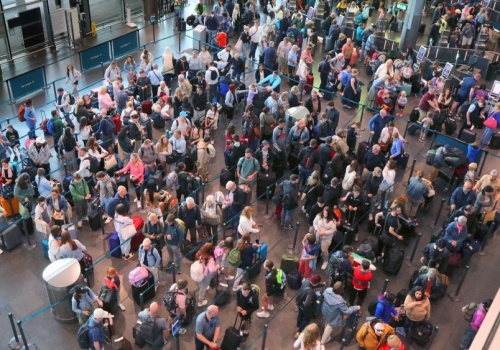Wielka Brytania ewakuuje obywateli z Bliskiego Wschodu. Pokazują, że można