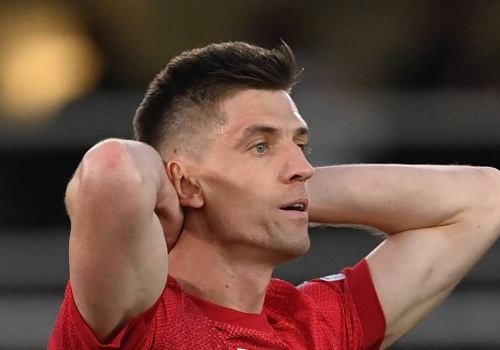 Problemy Krzysztofa Piątka w Katarze. 