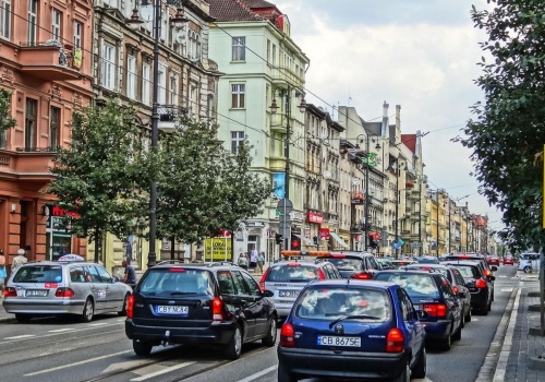 Nowe przepisy drogowe: surowsze kary za nielegalne wyścigi i brawurową jazdę