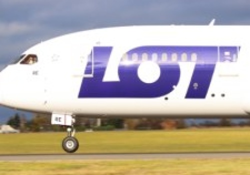 PLL LOT odwołuje loty. Reakcja na sytuację na Bliskim Wschodzie