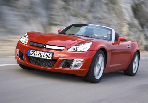 20 lat temu zadebiutował Opel GT Spider