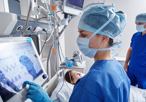 Nowy podział kompetencji pielęgniarek to degradacja w tabeli płac? “Będziemy protestowali”