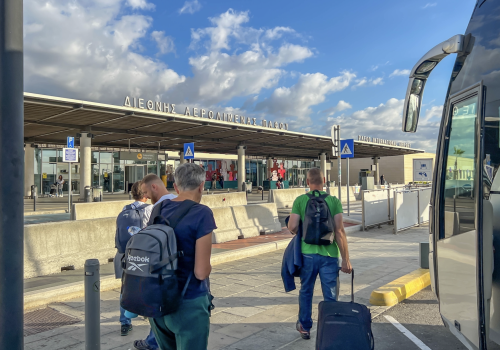 Lotnisko w Pafos ewakuowane! Loty z Polski przekierowane na inne lotniska