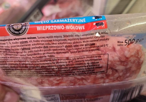 Tak handlowcy oszukują na mięsie mielonym. Patrz w to miejsce, a od razu rozpoznasz ściemę