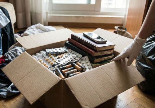 Czego nie wolno wyrzucać do śmieci po śmierci osoby w mieszkaniu?