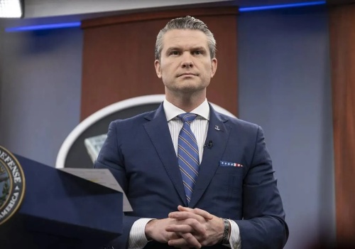 „Reżim z pewnością się zmienił i świat dziś na tym korzysta”. Szef Pentagonu o celach operacji wobec Iranu