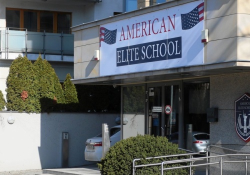 Szkołę wykreślono z rejestru. Rodzice muszą oddać tysiące złotych z 800 plus