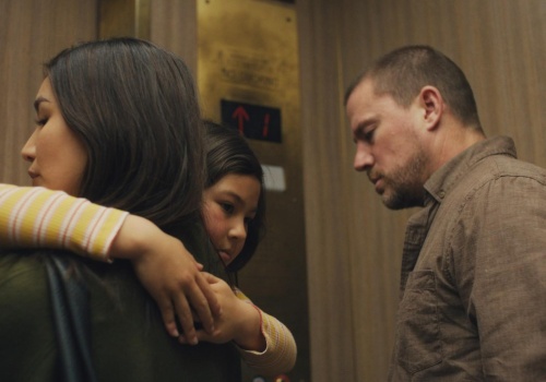 Niewidzialna przyjaciółka trauma – „Josephine” opowiada o strachu, który zna każda kobieta