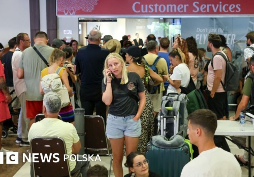 Odwołane loty i nowe ostrzeżenia dla podróżnych po atakach Iranu