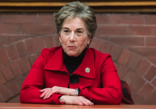 Politycy partii demokratycznej z Illinois o ataku na Iran: Nie został zatwierdzony przez Kongres USA