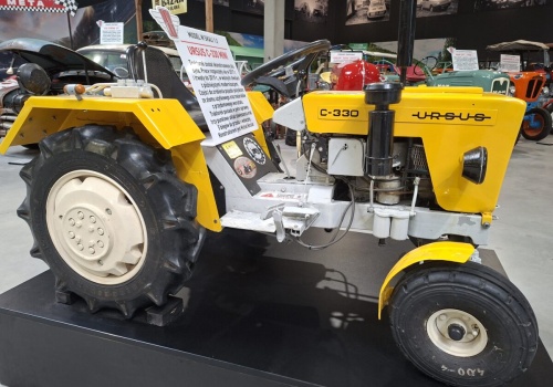 Oto najmniejszy Ursus C-330 na świecie. A my go odpalamy