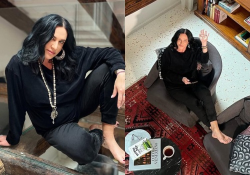 Szklana antresola i zachwycający widok zza okna. Tak wygląda dom Kayah we Włoszech