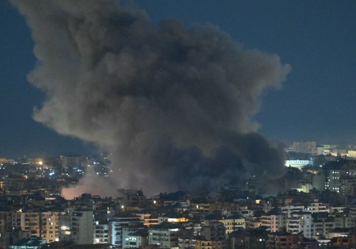 Słup dymu nad Bejrutem. Izrael przypuścił nocny atak, wzywa do ewakuacji