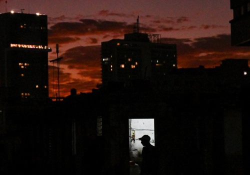 Nawet dwie doby bez prądu, brakuje też wody. Wielki kryzys na wyspie