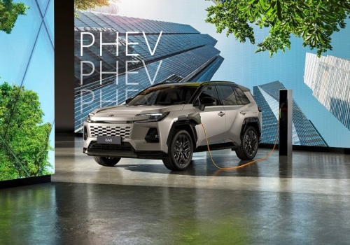 Toyota RAV4 z nową wersją silnikową w Polsce. Plug-in Hybrid ma 268 lub 304 KM