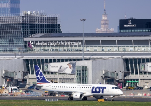 Minister infrastruktury o decyzji PLL LOT ws. rejsów do Dubaju