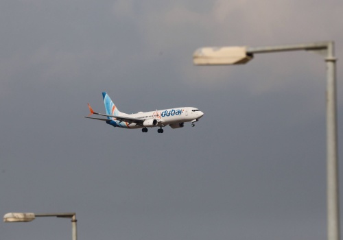 Pierwsze samoloty z Dubaju z Polakami na pokładzie wylądowały w Warszawie i Poznaniu