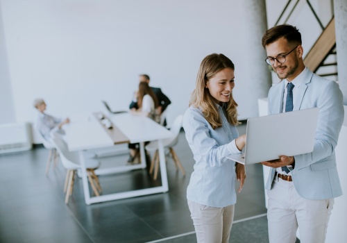 Awans, który jest zmorą wielu pracowników. Jak wyjść z pułapki ghost growth?