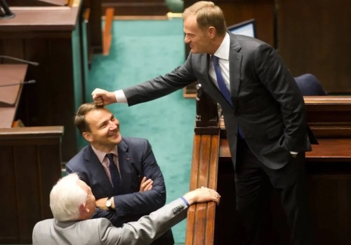 Błaszczak: Gdzie się schował Sikorski? Gdzie jest Tusk?