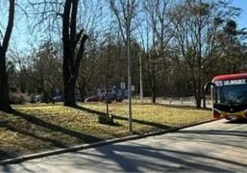 Wrocław: Ultrawąskie skrzyżowanie zostanie przebudowane. Będzie też nowy parking na 90 samochodów