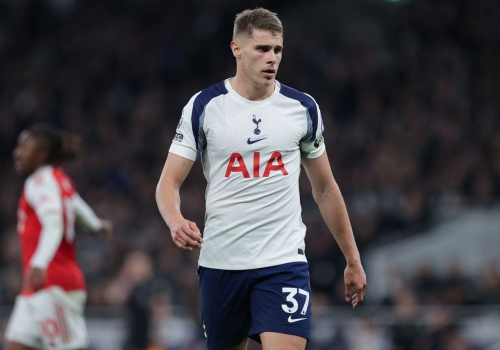 Tyle Barcelona musi zapłacić za obrońcę. Chodzi o gracza z Premier League