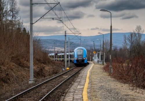 Uwaga! Czasowe zamknięcie przejazdu kolejowego w Kłomnicach-Janaszowie