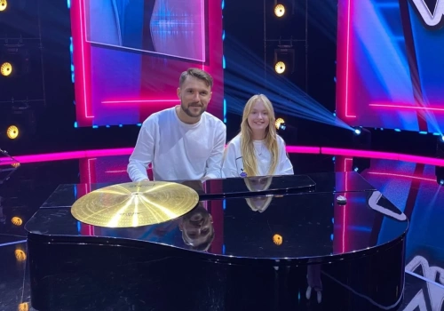 Karol Zawrotniak z zespołu Defis z 11-letnią kuzynką w „The Voice Kids”