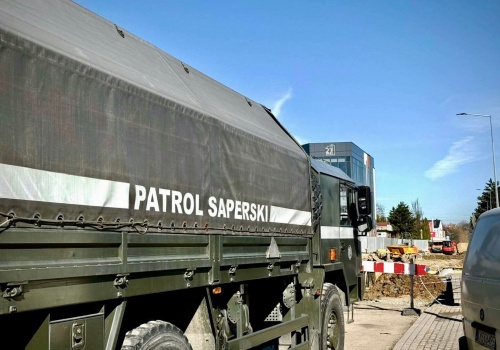 Interwencja saperów na placu budowy ronda